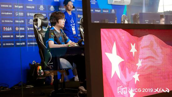 得主们相比 得主们相比